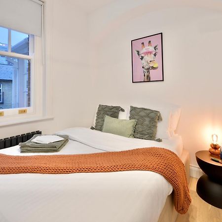 Newly Refurbished W/ River Views London Exteriör bild