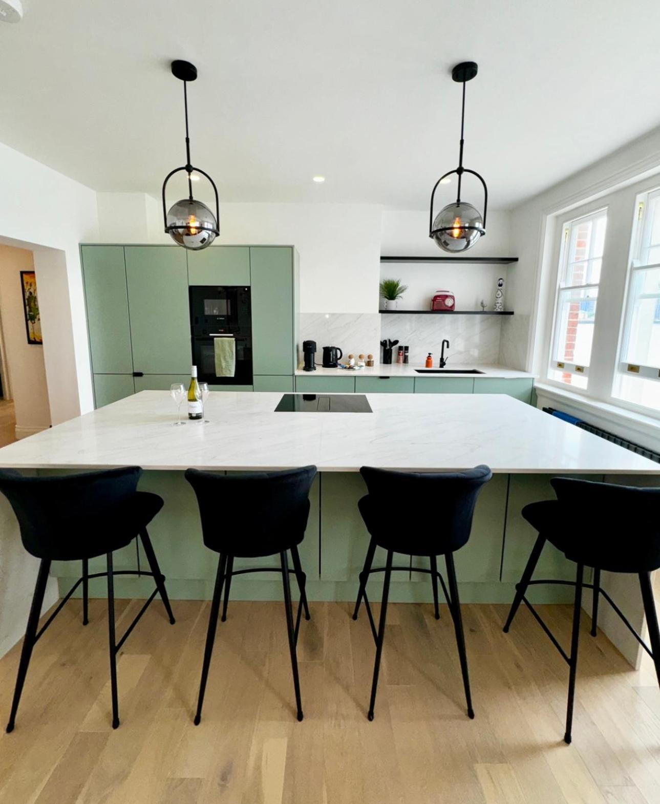 Newly Refurbished W/ River Views London Exteriör bild