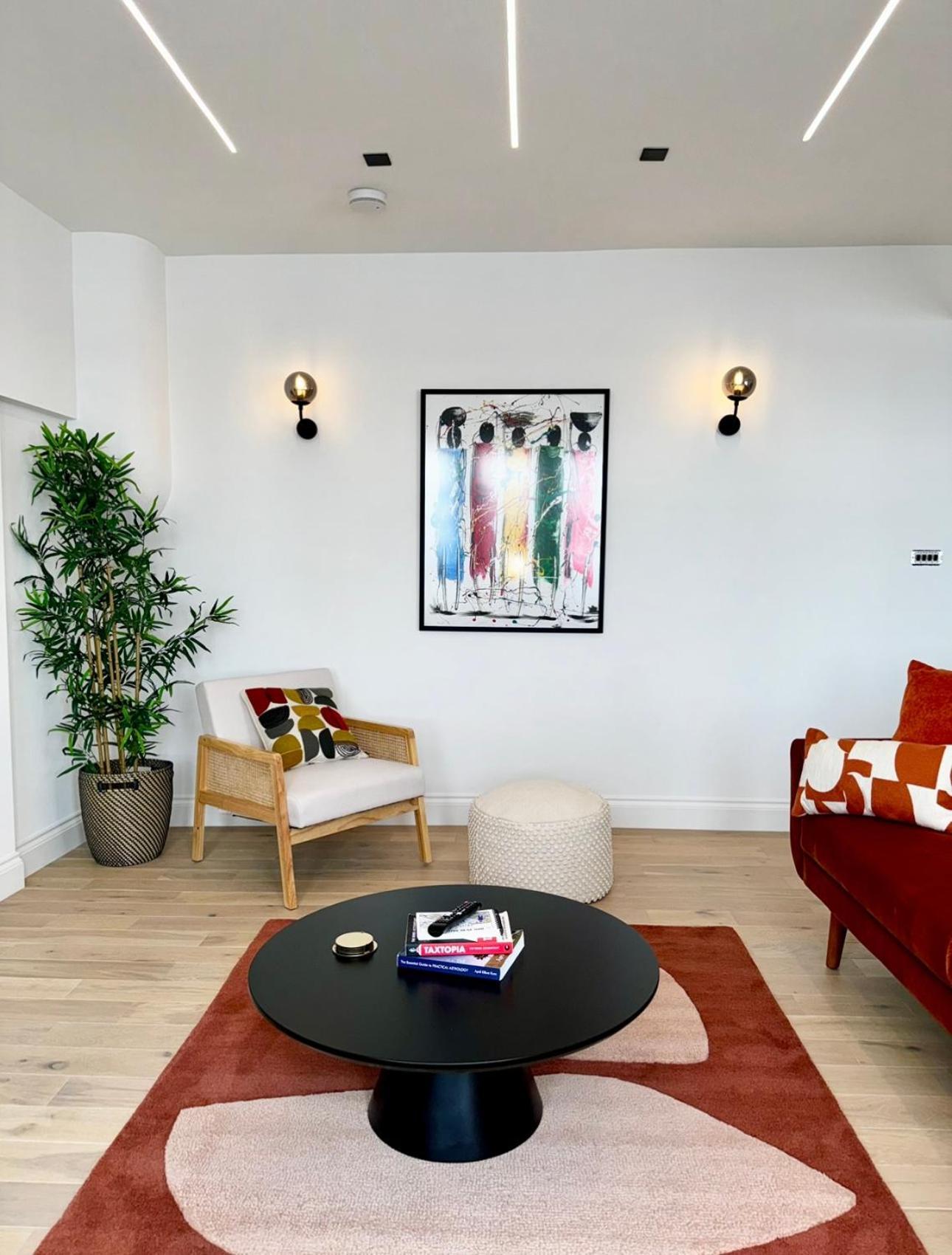 Newly Refurbished W/ River Views London Exteriör bild